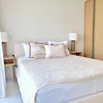 Reverie Stays - Picturesque & Modern 3Br With Full Burj Khalifa View